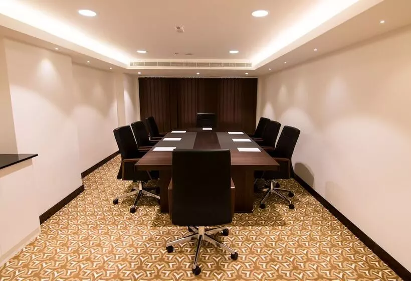 City Park Hotel Apartments