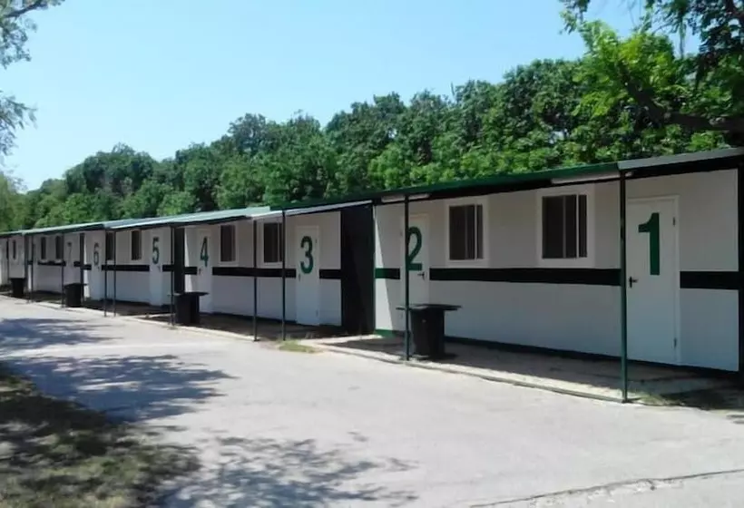Hotel Las Fallas Camping