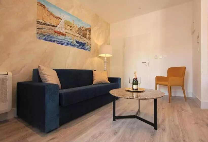 Hostelli Well Of Life Luxury Rooms