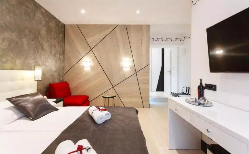 Hostelli Well Of Life Luxury Rooms