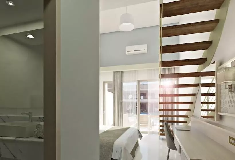 ホテル Vantaris Blue Adults Only