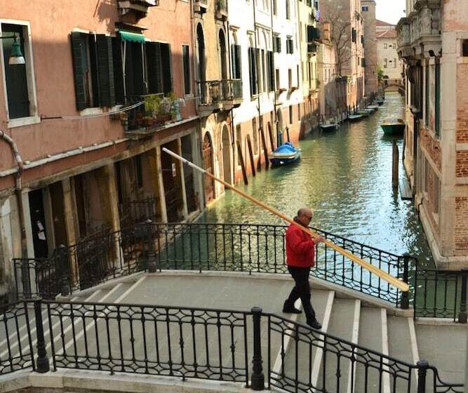 مسافرخانه Da Bruno Homes