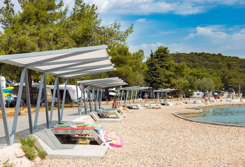 Отель Victoria Mobilehome Jezera Village Holiday Resort