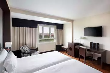 فندق NH Canciller Ayala Vitoria