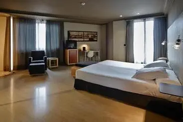 Hotel Crisol Almirante