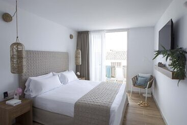 هتل May Altafulla Beach Boutique