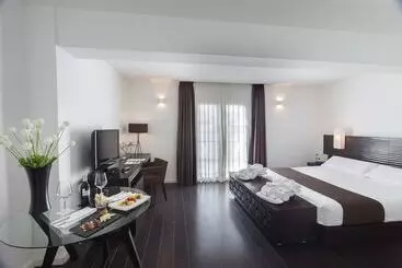 Отель Barceló Santa Cruz Contemporáneo