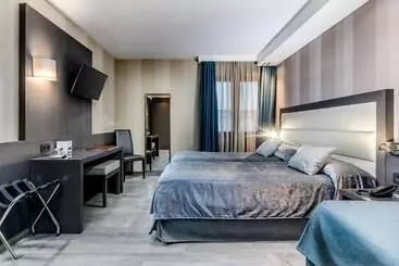 فندق Reina Cristina