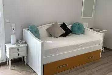 هتل Hostal Antolín