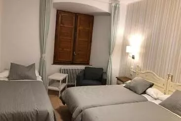 ホテル Monasterio De Santa Maria De Valvanera