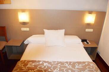 بنسيون Pensión Residencia Fornos