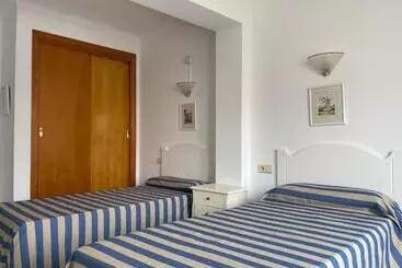 Отель Hostal Can Gallu