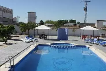 Hotelli Hostal El Palomar