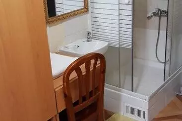 هتل Hostal Fuentesol