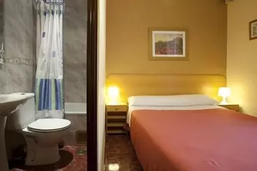 هتل Hostal Prim