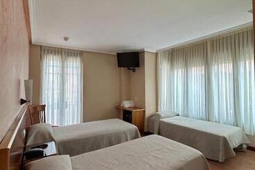 هتل Hostal Restaurante Boccalino