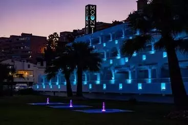 Moon Hotel & Spa