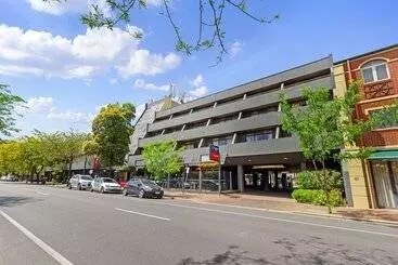 מלון דירות Comfort Hotel Adelaide Meridien