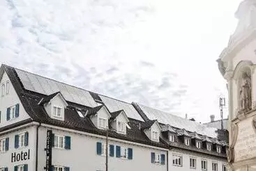 בית מלון כפרי Messmer