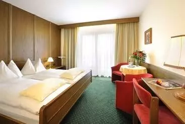 ホテル St.hubertus