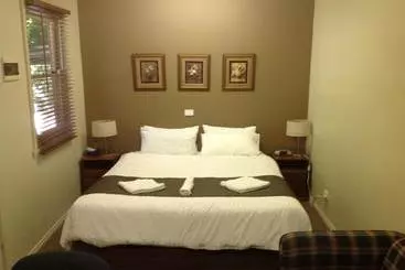 Hotel Coach House Inn