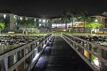 Hotel Mariners On The Waterfront