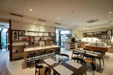 & Aparthotel Casteau Resort Mons Soignies