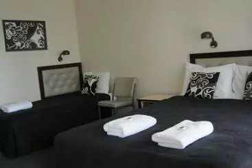 Hotel Flag Inn Alandale