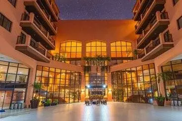 בית מלון כפרי Jurerê Beach Village Oficial