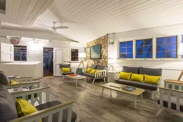 هتل Peace And Plenty Resort