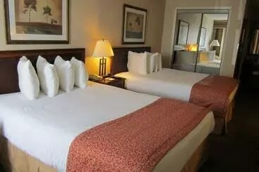 Szálloda Red Pine Inn & Conference Centre