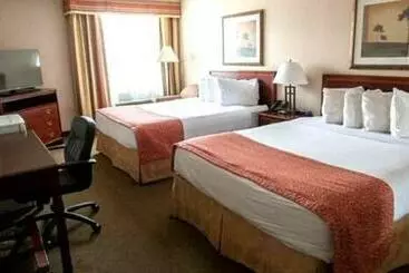 Hotel Red Pine Inn & Conference Centre