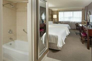 هتل Sheraton Cavalier Calgary