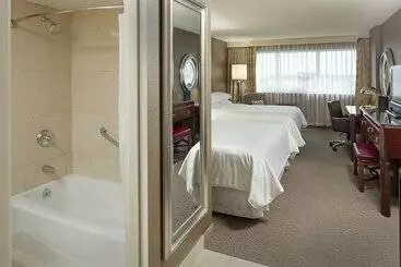 בית מלון כפרי Sheraton Cavalier Calgary