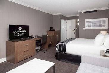 هتل Sandman Signature Lethbridge Lodge
