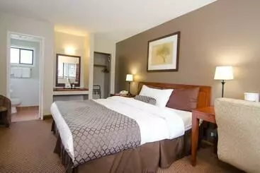 酒店 Travelodge By Wyndham Vancouver Lions Gate