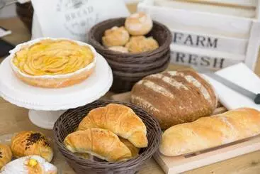 Smart Hotel Minusio, A Benvenuti