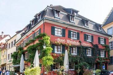 Отель Löwen Weinstube