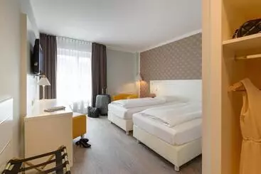 בית מלון כפרי Ibis Styles Regensburg