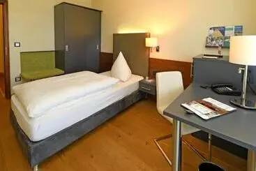 Отель & Weinhaus Anker