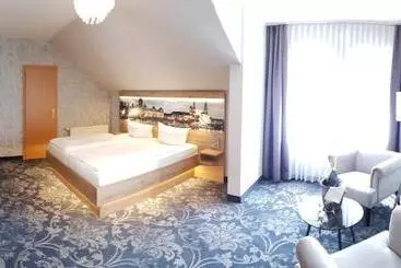 Отель Schwarzer Adler Stendal