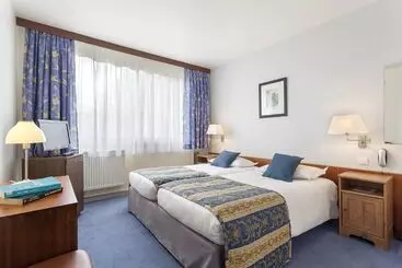 Aerotel Versailles Saint Cyr  L Etape Du Silence