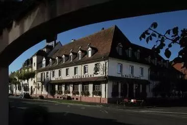 ホテル Au Nid De Cigognes