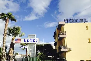 모텔 Amerique Hotel Palavas   Piscine   Plage