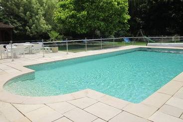 ホテル Chateau De Gilly