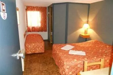 هتل Le Pressoir Auxerre Appoigny