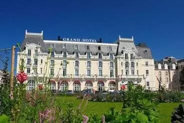 ホテル Des Thermes Et Du Casino