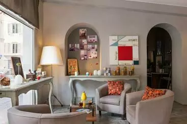 ホテル Edmond Rostand