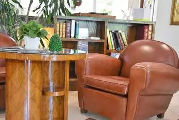 ホテル Logis L Auberge