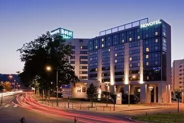 Novotel Lyon Gerland Musée des Confluences